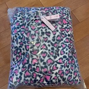 Victoria Secret Robe (Never worn)
